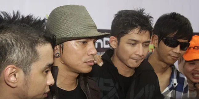 Nyanyikan Lagu Melayu, Ungu Menolak Disamakan ST12
