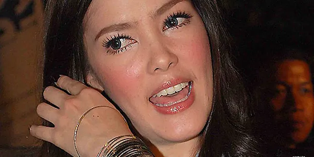 Kapok Buka Toko, Cathy Sharon Bisnis Online