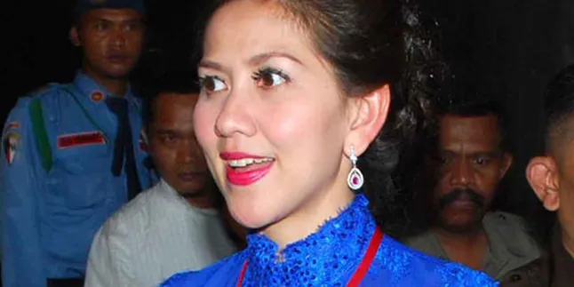 'Selebritis Senayan' Cecar Pertanyaan Menbudpar