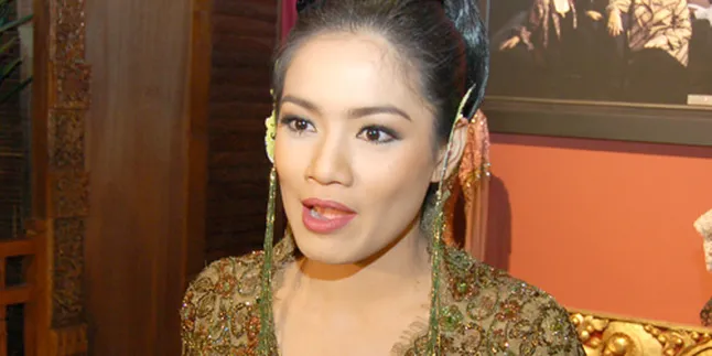 Jakarta Banjir, Titi Kamal Belum Kepikiran Pindah Ke Eropa