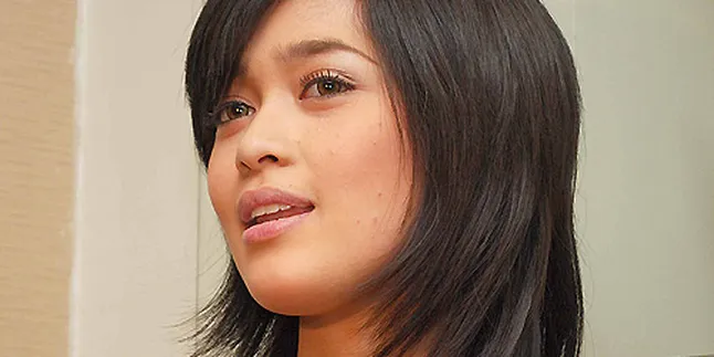 Potong Rambut, Gracia Indri Bantah Frustasi
