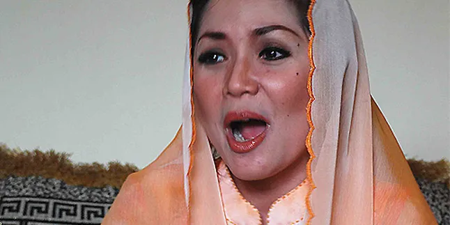 Tak Bersuami, Kristina Telat Sholat