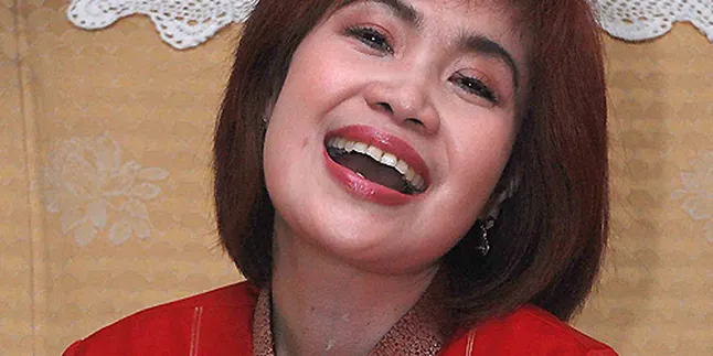 Cerai, Ismi Azis Berkarir Lagi