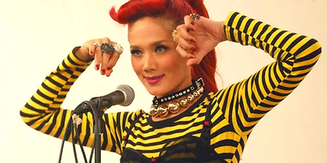 Mulan Jameela Belum Terima Job Tahun Baru Mulan Jameela Belum Terima Job Tahun Baru