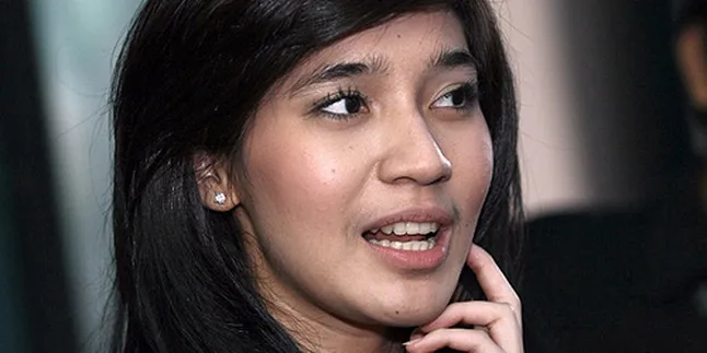 Jelang Nikah, Dhini Aminarti Gelar Siraman