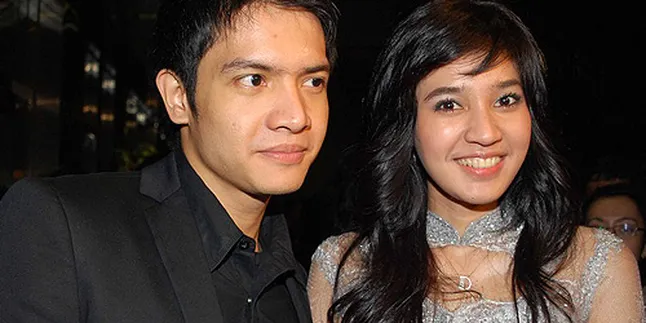 Dhini Aminarti - Dimas Seto Resmi Nikah