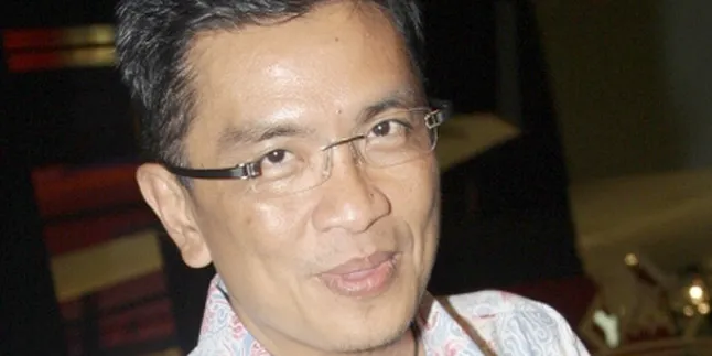 Helmy Yahya Pilih Busana Nikah Padang - Palembang