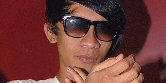 Ciuman Sama Cowok? Aming Oke Aja