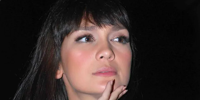 Batal Preskon, Luna Maya Pilih Cooling Down