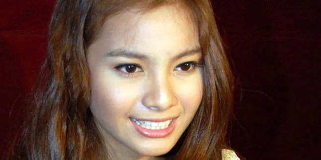 Acha Septirasa: Artis dan Infotainment Harus Introspeksi