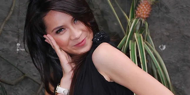 Jennifer Arnelita Tetap Fresh Walau Sibuk Syuting