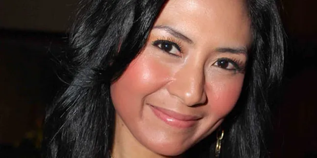 Tina Astari Bantah Sekedar Ikut-Ikutan Bernyanyi