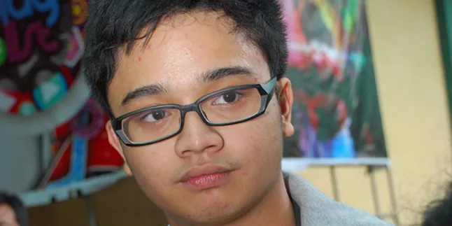 Rayakan Natal, Derby Romero Minta Hadiah Dinda Rayakan Natal, Derby Romero Minta Hadiah Dinda