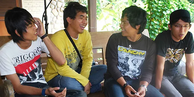 Wali Band Hapus Batasan Dengan Para Wali