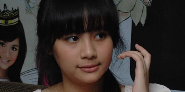 Gita Gutawa: Mama Sempat Kaget Lihat Aku Ngobrol Sendiri Gita Gutawa: Mama Sempat Kaget Lihat Aku Ngobrol Sendiri