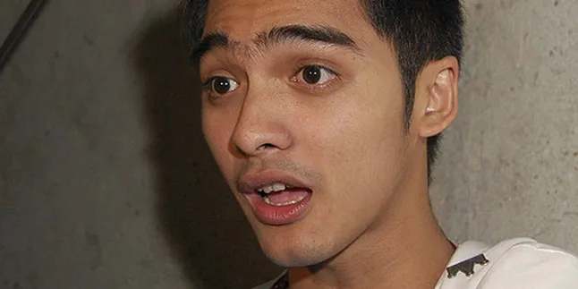 Ricky Harun Setia Sendiri