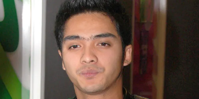 Ricky Harun, Berhenti Kuliah Akibat Kesibukan Berakting