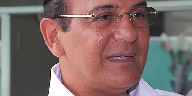 Urat Pinggang Terjepit, Mark Sungkar Tak Hadiri Sidang