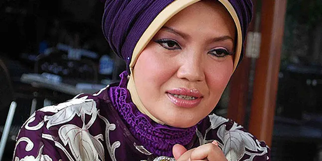 Ratih Sanggarwati Pergi Haji Untuk Yakinkan Diri Jadi Cabup