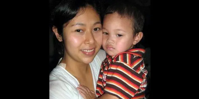Gendis Trihatmodjo Gugat Cerai? Gendis Trihatmodjo Gugat Cerai?
