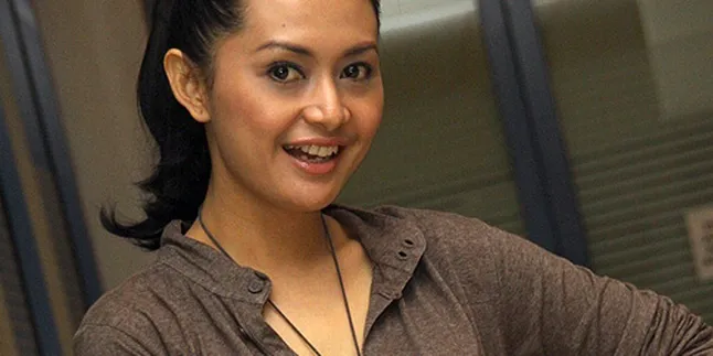 Edies Adelia Buka Rahasia Tampil Awet Muda