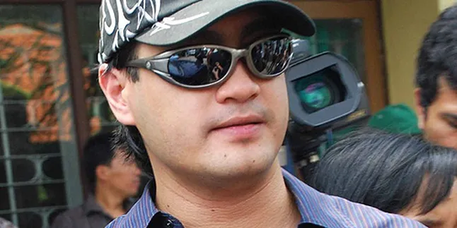 Ferry Irawan Baru Resmi Jadi Duda Keren