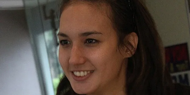 Nadine Chandrawinata Pertahankan Rambut Panjang