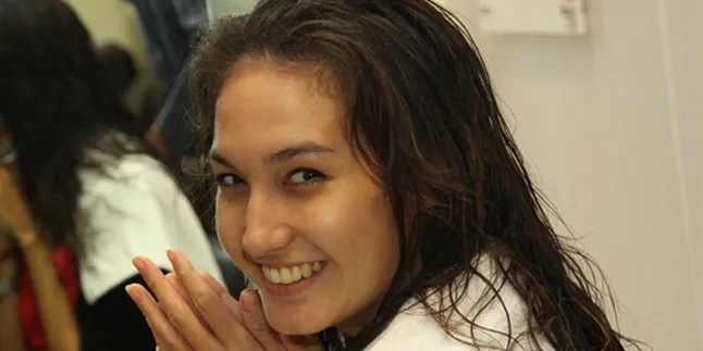 Nadine Chandrawinata: Merawat Diri Modal Jangka Panjang