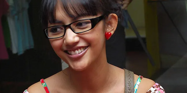 Nina Tamam Rajin Mengacak PIN Kartu ATM