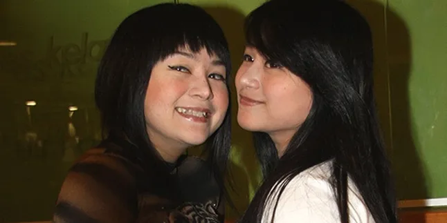 Annisa Bahar Kepingin Video Klip Dalam Air