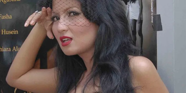 Five Vi: Bule Lebih Menghargai Aku