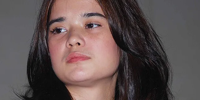 Leylarey Nggak Peduli Image