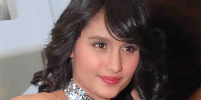 Cinta Laura Jadi Ikon 'DANCE OFF' AXN