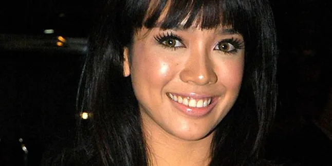 Luna Maya Produseri Single Baru Dea Ananda