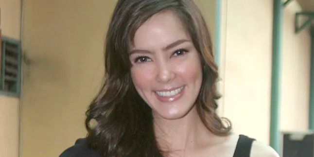 Awet Jomblo, Cathy Sharon Dapat Julukan 'Nyamuk' 