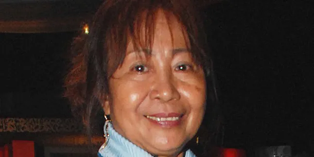 Mpok Hindun Tak Bosan Jadi Genit