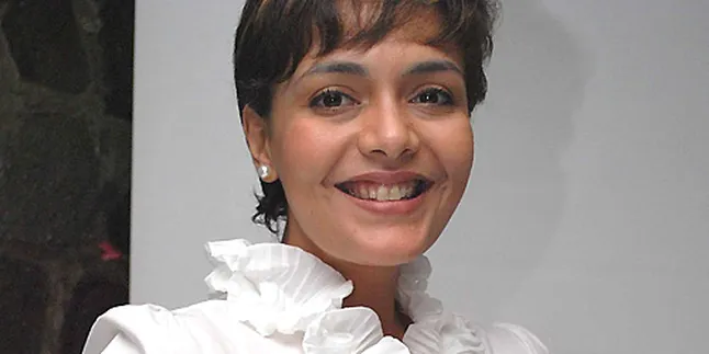 Lewat Bayi Tabung, Lula Kamal Hamil Anak Kembar