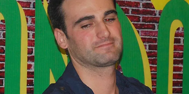 Damien Perez Gugat Cerai Jupe di Perancis