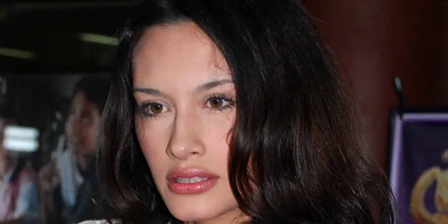 Rebecca Main Film Horor Untuk Pertama Kali