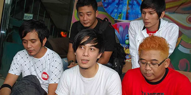 The Titans Ramaikan Kantor KapanLagi.com