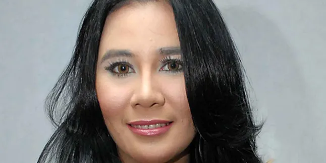 Petualangan Cinta Gary Iskak Buka Mata Poppy Gisela Petualangan Cinta Gary Iskak Buka Mata Poppy Gisela