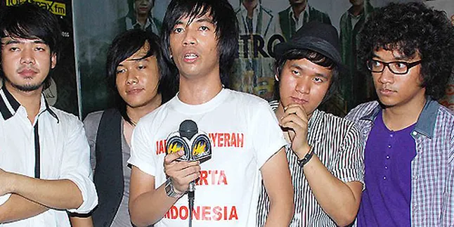 d Masiv Sayangkan Pemecatan Sammy
