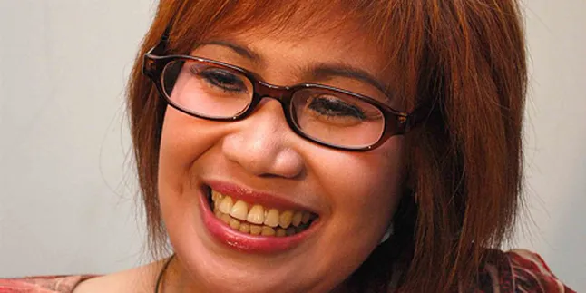 Ismi Azis Nazar Adopsi Anak dan Umroh