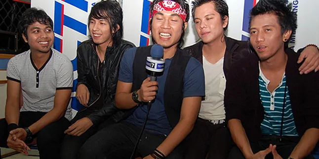 Ganti Nama, Armada Band Raup Berkah