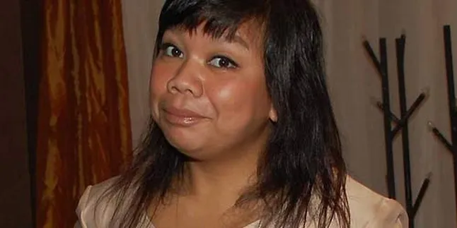 Tika Panggabean Rayakan Valentine Bareng Anjingnya