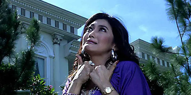 Sutradara Deg-Degan Tonton 'ARISAN BRONDONG'