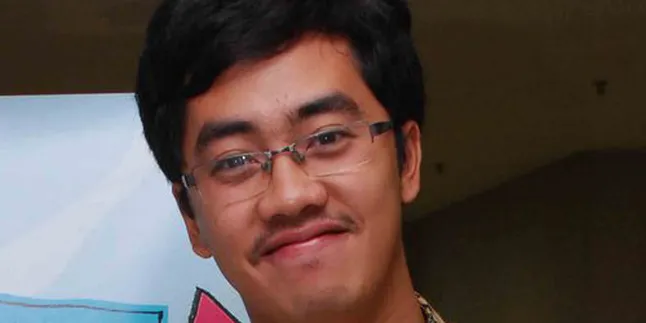 Berbagi Ilmu, Dennis Adishwara Jadi Pengajar