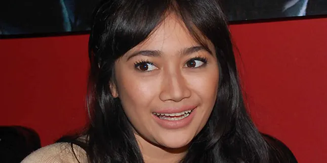 Lawan Rasa Takut, Ratu Felisha Main 'KAIN KAFAN PERAWAN' Lawan Rasa Takut, Ratu Felisha Main 'KAIN KAFAN PERAWAN'