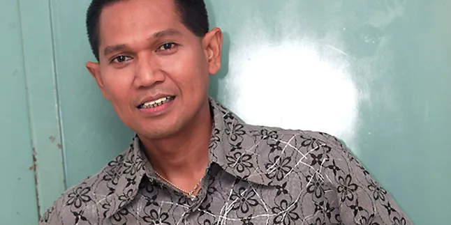 Obbie Messakh Lirik Bisnis Warung Kopi di Aceh Obbie Messakh Lirik Bisnis Warung Kopi di Aceh