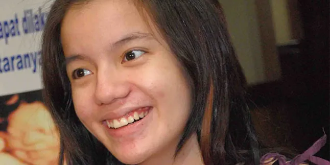 Sheila Marcia Melahirkan Dengan Normal